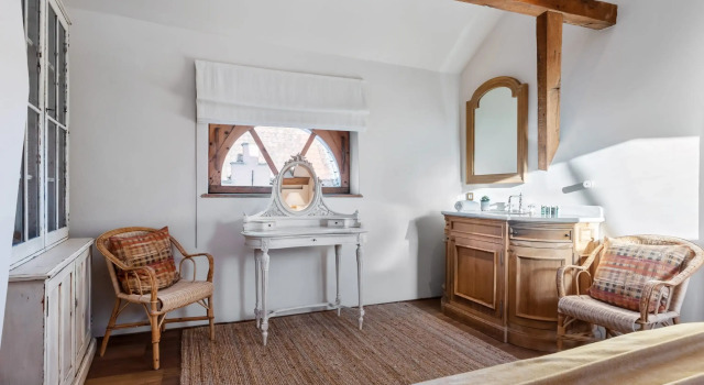 Beautiful and authentic penthouse in Bruges center, Забронировать Отель Брюгге Западная Фландрия, рядом с Бладелин Корт