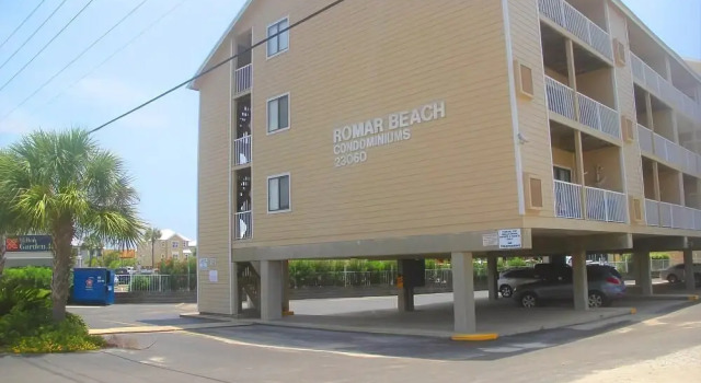 Romar Beach 101 by RedAwning, Boek Appartement Romar Beach 