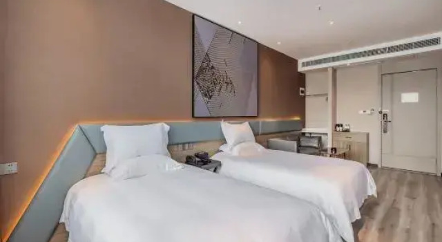 Люкс Deluxe Iu Hotel (Chongqing Yuanjiagang heavy medicine shop)