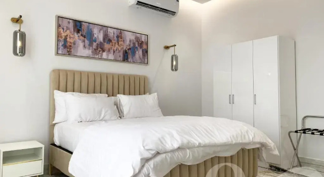 Kease Arid A-13 Luxury Gold  AG21, Buchen Sie Hotel Riad 
