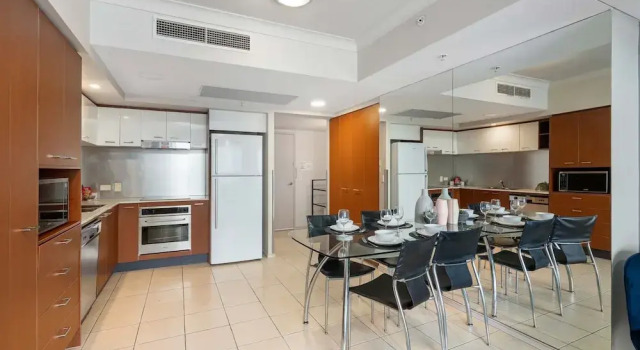 Номер Standard Holiday Holiday Chevron Renaissance Apartments