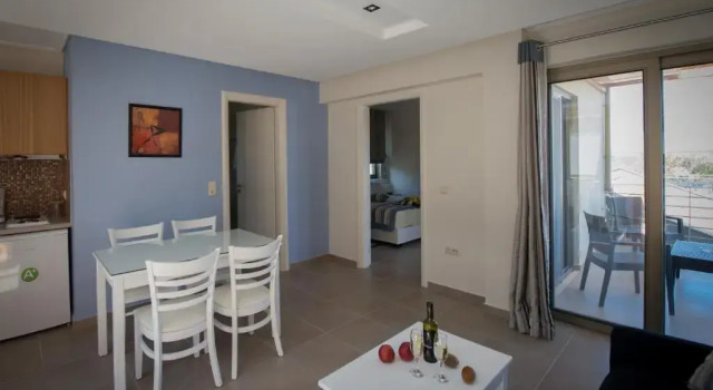 Апартаменты Mantinia Bay Hotel
