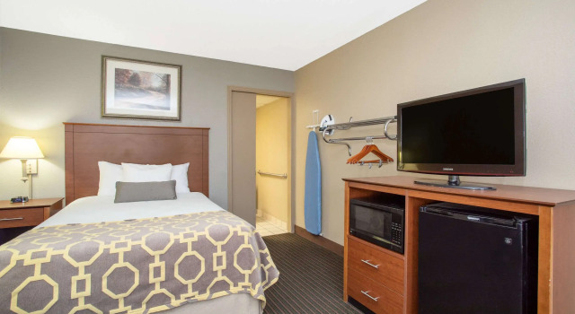Baymont by Wyndham Hays, Reserva ahora Hotel Hoteles en Hays con desayuno, Desayunos