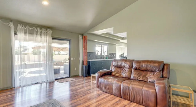 Families Welcome! Dog-friendly Glendale Home