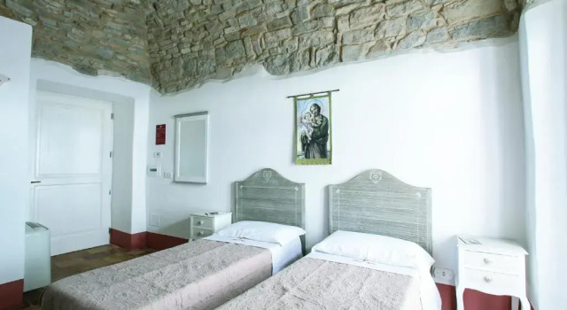 I Templari di Alberona, Book Hotel Alberona Apulien
