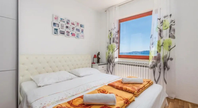 Awesome Home in Novi Vinodolski With Wifi and 3 Bedrooms, Забронировать Отель Нови-Винодолски Приморско-Горанская жупания