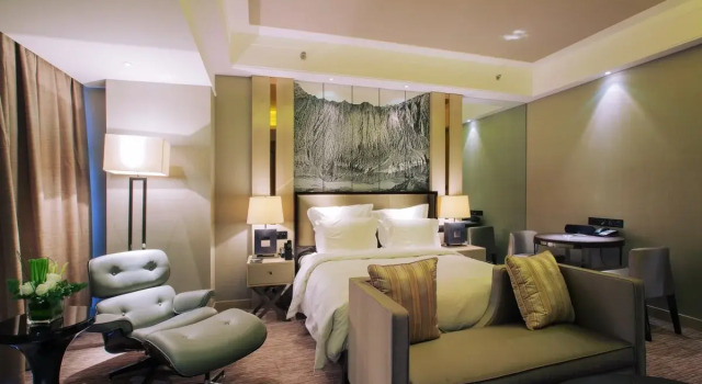 Universal Hotel Urumqi, Book Hotel Urumqi Xinjiang