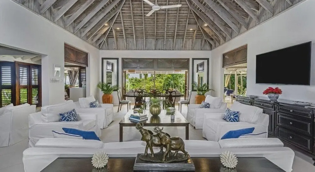 Staffed Round Hill Membership Van/driver 5 Bedroom Villa, Prenota Villa Hopewell Hanover