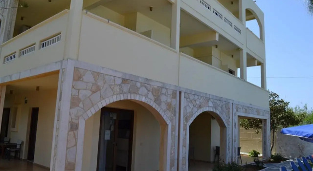 Sunny Suites, Забронировать Отель Отели Малеме с парковкой, Парковка