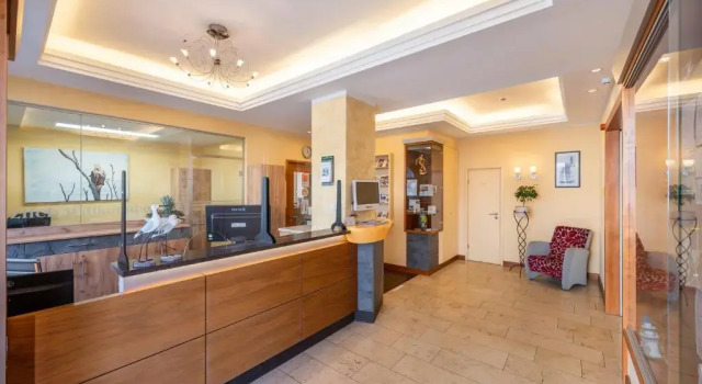 Centralhotel Binz, Забронировать Отель Отели Остзебад-Бинц 3 звезды, рядом с Binz Station, 3*