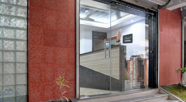 Townhouse Chinar Park Near Airport