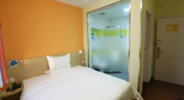 7 Days Inn Urumqi Aletai Road Airport Expressway Branch