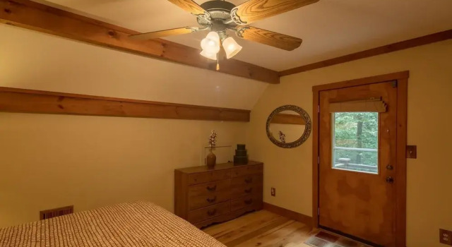 Hidden Creek Cabin Apartment, Забронировать Апартаменты/квартира Сионвилл Северная Каролина