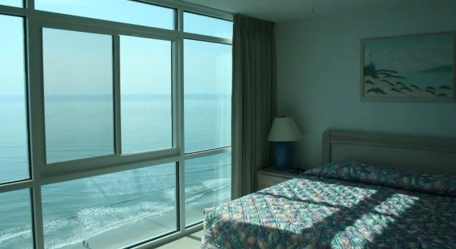 Номер Premium с 2 комнатами с балконом и с видом на океан Club Regency at Regency Towers