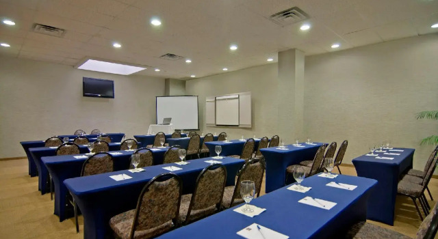 Wingate By Wyndham At Laguardia Airport