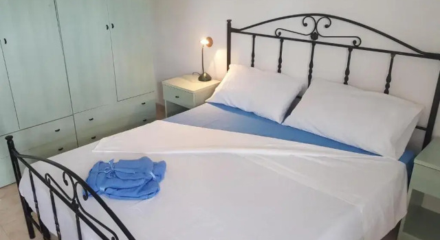 Villa piscina 24 posti letto