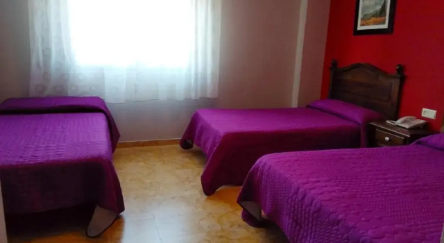 Трёхместный номер Standard Hotel Restaurante Dama de Baza