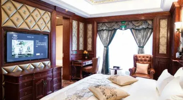 Люкс Luxury Golden Horse Horizon Hotel