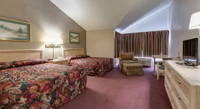 Номер Deluxe Green Valley Motel