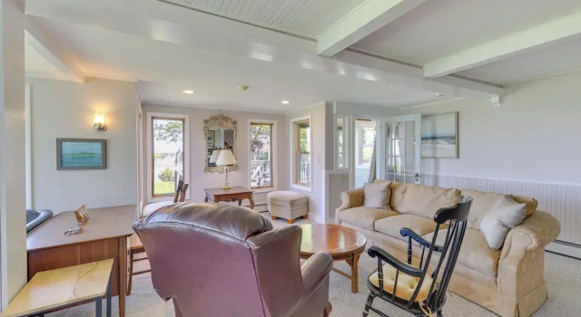 Water-view Beach House in Truro, Great for Groups!, Забронировать Дом для отпуска Труро Полуостров Кейп-Код