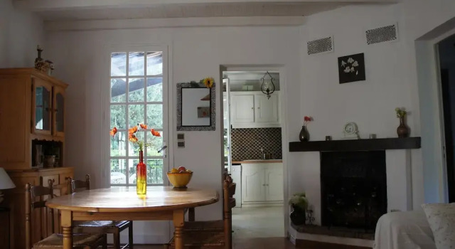 Charming Holiday Home in Régusse, Provence With Terrace, Забронировать Отель Регюс Verdon Natural Regional Park
