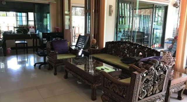 Siyapar Boutique Hotel, Varaa Boutique-hotelli Hotellit North-Eastern Thailand pysäköinnillä, Pysäköinti