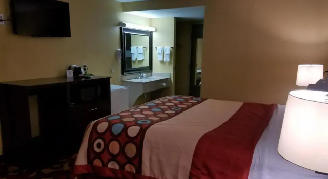 Номер Standard Super 8 by Wyndham Wichita Airport West Kellogg