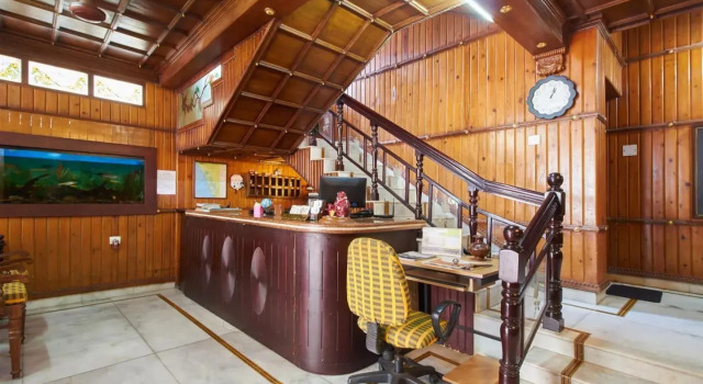 Hotel White Rose, Забронировать Отель Отели штата Кералы с завтраком, Завтраки