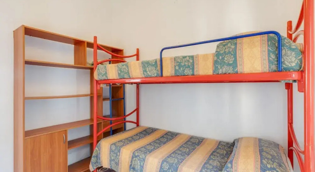 Spacious Holiday Home in Tresnuraghes near Sea