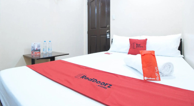 Двухместный номер Standard RedDoorz Plus at Canley Residential