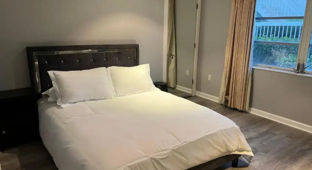 WaterFront 4BR 3B,Intercoastal,Pool,5 min walk to beach-7