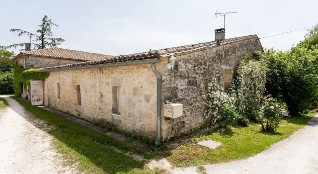 Villa With 4 Bedrooms in Génissac, With Private Pool, Furnished Garden and Wifi, Prenota Villa Genissac Entre-Deux-Mers