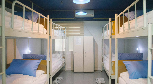 Nampo Hill guesthouse, Забронировать Гостевой дом Отели Пусана с парковкой, рядом с Рынок Чагальчхи, Парковка