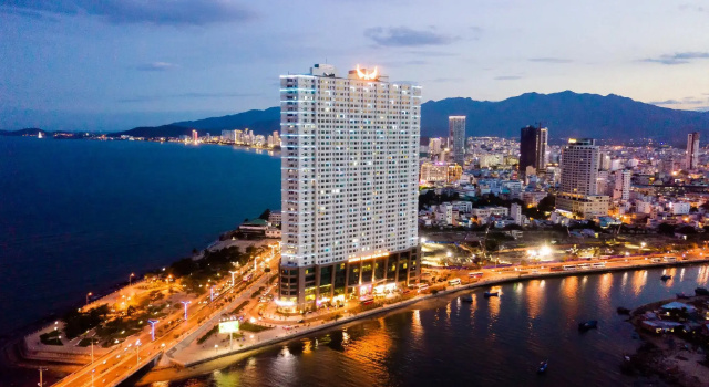 Трёхместный семейный номер Standard Muong Thanh Luxury Khanh Hoa