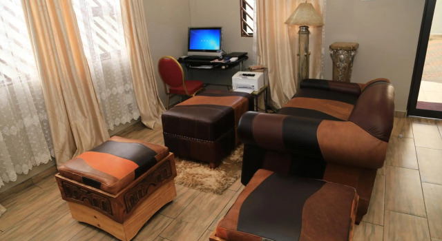 Coco Palm Bed & Breakfast, Rezervovat Penzión se snídaní Windhoek Khomas