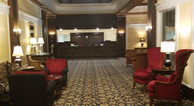 Astor Hotel, Rezerwuj Hotel Hotele w Milwaukee z parkingiem, w pobliżu Marcus Center, Parking