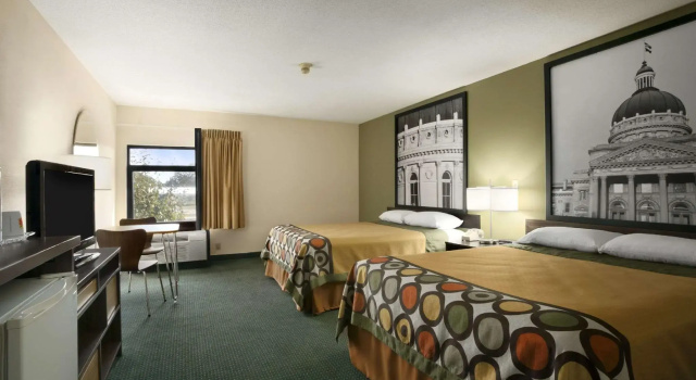 Четырёхместный номер Standard Super 8 by Wyndham Columbia City