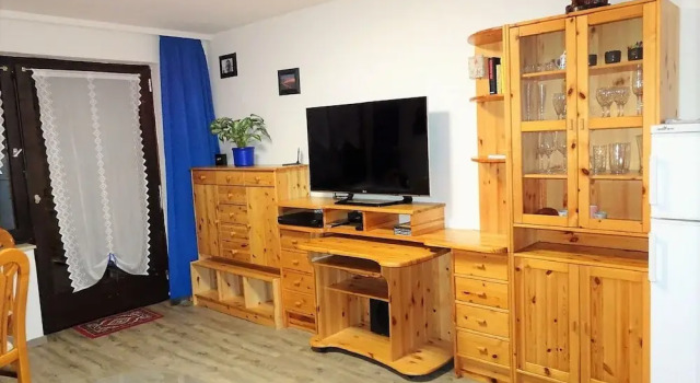 Appartment With Views to the Milstättersee and Pool in Summer, Забронировать Отель Отели Милльштеттер-Зе с бассейном, Бассейн