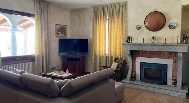 Liivv House Apartment - Lake Como, Book Apartment Hotels in Como with a Pool, Swimming Pool