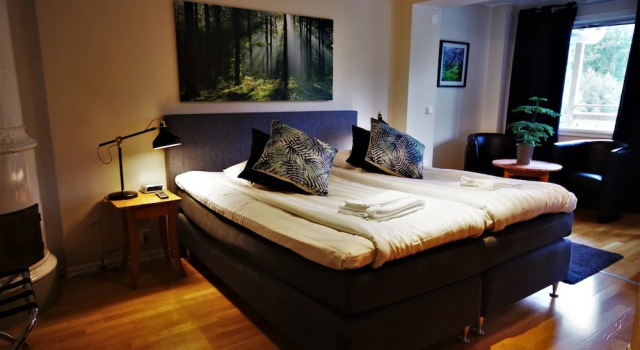 Четырёхместный номер Standard с балконом Treetop Spa Hangout & Hotel