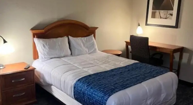 Номер Standard Travelodge by Wyndham Lincoln Northeast