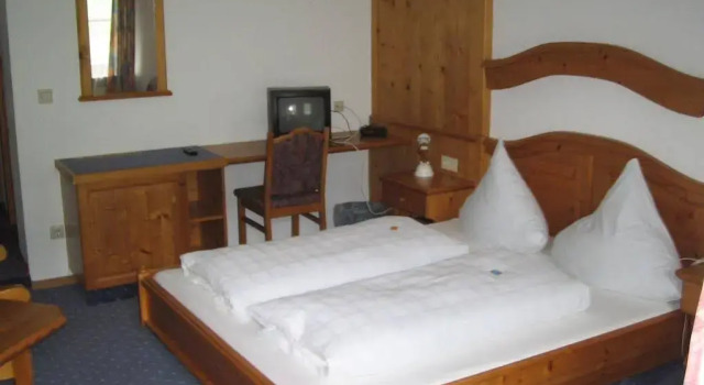 Gasthof Und Hotel Maria Gern, Varaa Hotelli Hotellit Baijeri pysäköinnillä, Pysäköinti