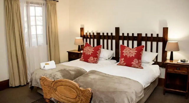 Четырёхместный номер Standard Matoppo Inn
