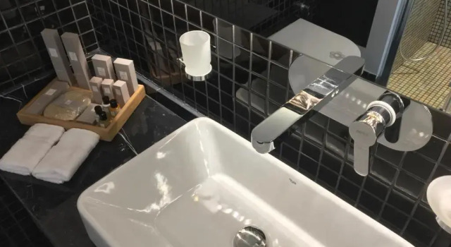 Двухместный номер Deluxe с балконом и с видом на море Four-G Hotel
