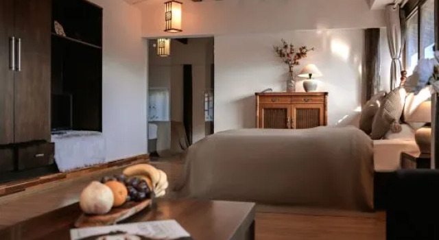 Люкс Deluxe Lijiang Wangjia Courtyard Inn