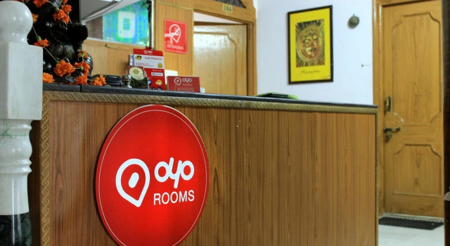 OYO 1592 Hotel Empire palace, Забронировать Отель Отели штата Раджастхана с парковкой, Парковка