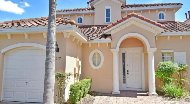 T812BD Morning Springs 4 Br villa by RedAwning
