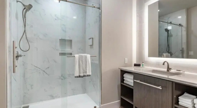 Люкс Cambria Hotel Austin Uptown near the Domain
