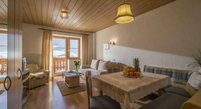Pension Straifhof, Rezerwuj Hotel Hotele w Tyrol z parkingiem, Parking