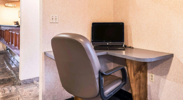 Studios and Suites 4 Less Emporia, Prenota Locanda Emporia Virginia